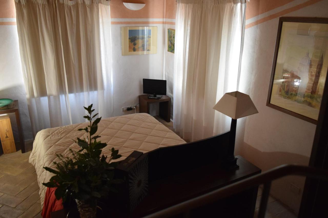 La Locanda Del Vino Nobile B&B Montepulciano Bagian luar foto