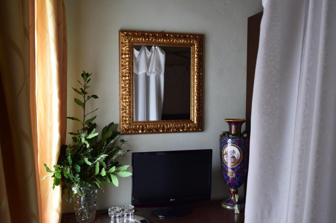 La Locanda Del Vino Nobile B&B Montepulciano Bagian luar foto